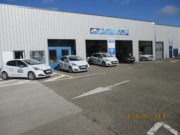 Photo publiée sur la fiche Google de Carrosserie PERREAUT, Louhans