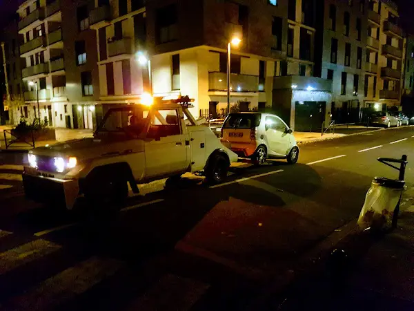 Photo publiée sur la fiche Google de ️Phoenix dépannage auto Paris remorquage voiture/moto/utilitaire Epaviste