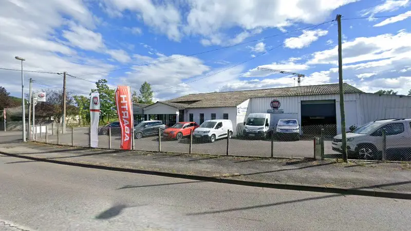 Vue de la rue devant CAPACETE François - Electricien Automobile - Agent Fiat - OLORON SAINTE MARIE, Oloron-Sainte-Marie
