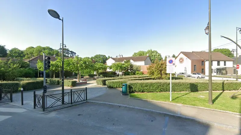 Vue de la rue devant 1rue port, Gournay-sur-Marne