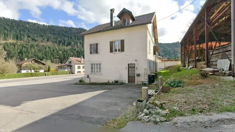 Vue de la rue devant RMECA Haut-Doubs, Villers-le-Lac
