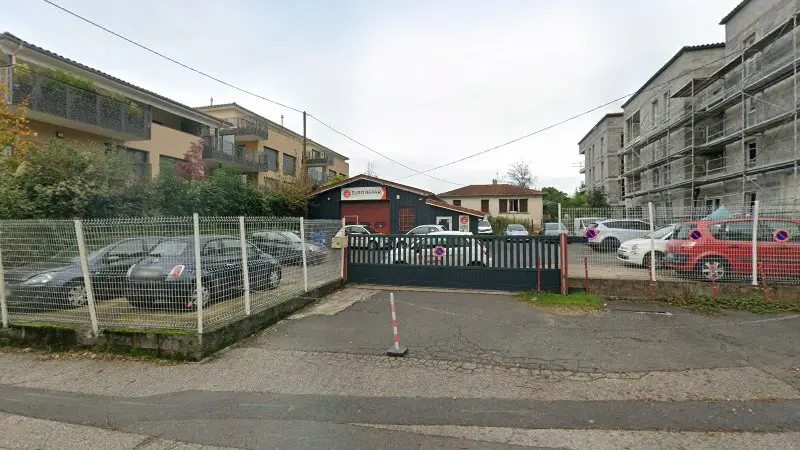 Vue de la rue devant Eurorepar Garage Du Marmont, Jassans-Riottier
