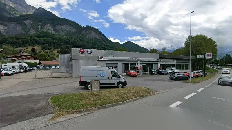 Vue de la rue devant GARAGE SAINT-MARTIN Alfa Romeo, Sallanches