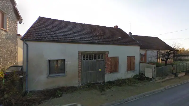 Vue de la rue devant Kev'automobile, Fère-Champenoise