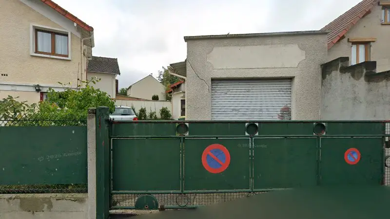 Vue de la rue devant Cabinet d’Expertise Automobile Île-de-France, DJ EXPERTISE AUTO, La Frette-sur-Seine
