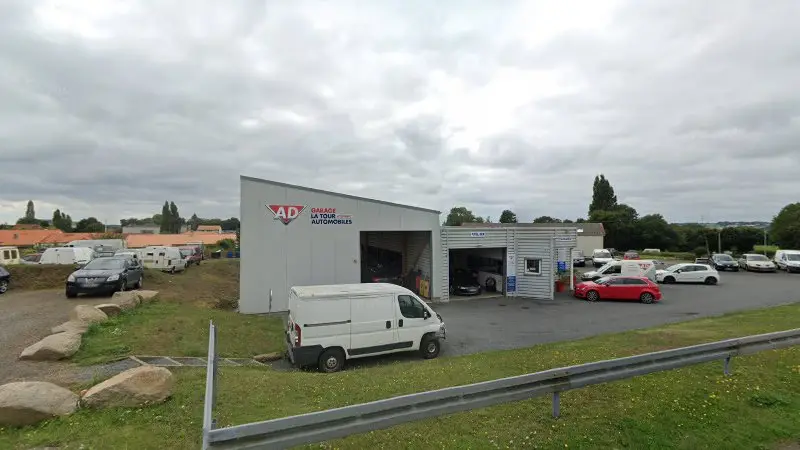 Vue de la rue devant AD Garage Expert LA TOUR AUTOMOBILES, Chemillé-en-Anjou
