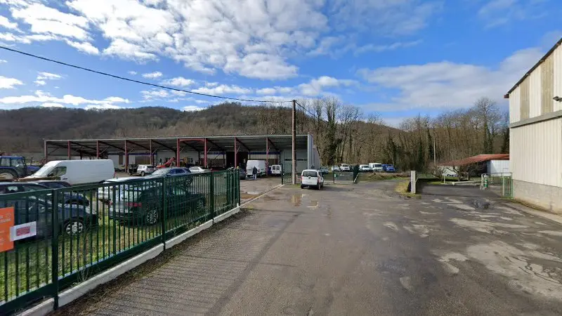 Vue de la rue devant GARAGE EYCHENNE Gabriel, La Bastide-de-Sérou