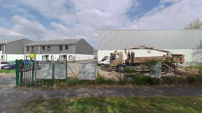 Vue de la rue devant Pièce Auto Carrières Sous Poissy, Chanteloup-les-Vignes