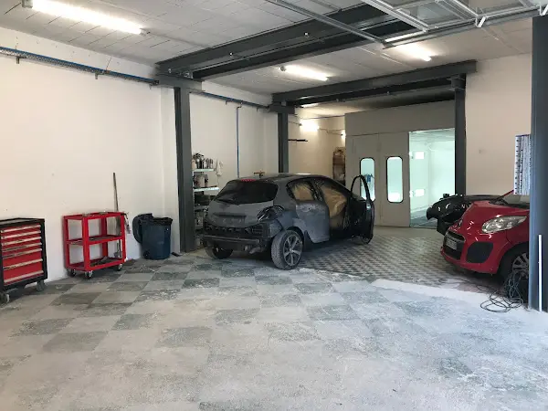 Photo publiée sur la fiche Google de Carrosserie Pacheco MC - Axial, Ensuès-la-Redonne