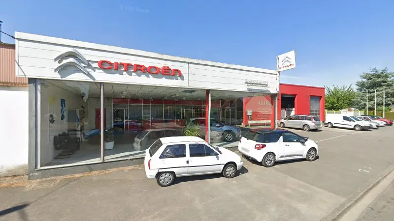 Vue de la rue devant Garage Buret Christophe - Citroën, Isbergues