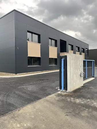 Photo publiée sur la fiche Google de Car Am Aménagement de véhicules utilitaire, Saint-Égrève