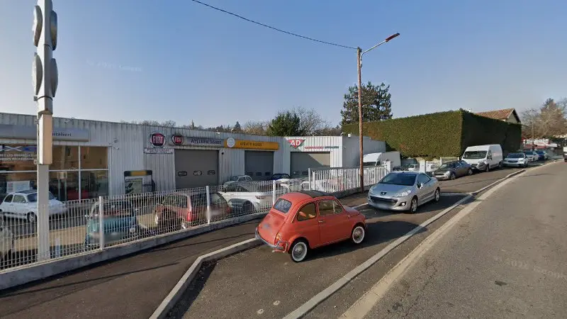 Vue de la rue devant CARROSSERIE SPITALIERI, Grenay