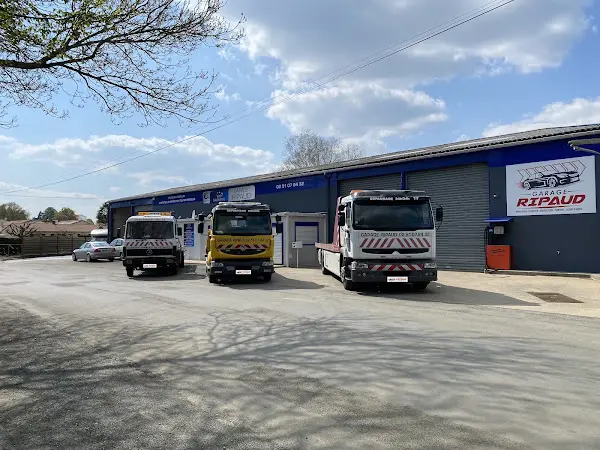 Photo publiée sur la fiche Google de Garage RIPAUD - TOP GARAGE, Saint-Martin-des-Noyers
